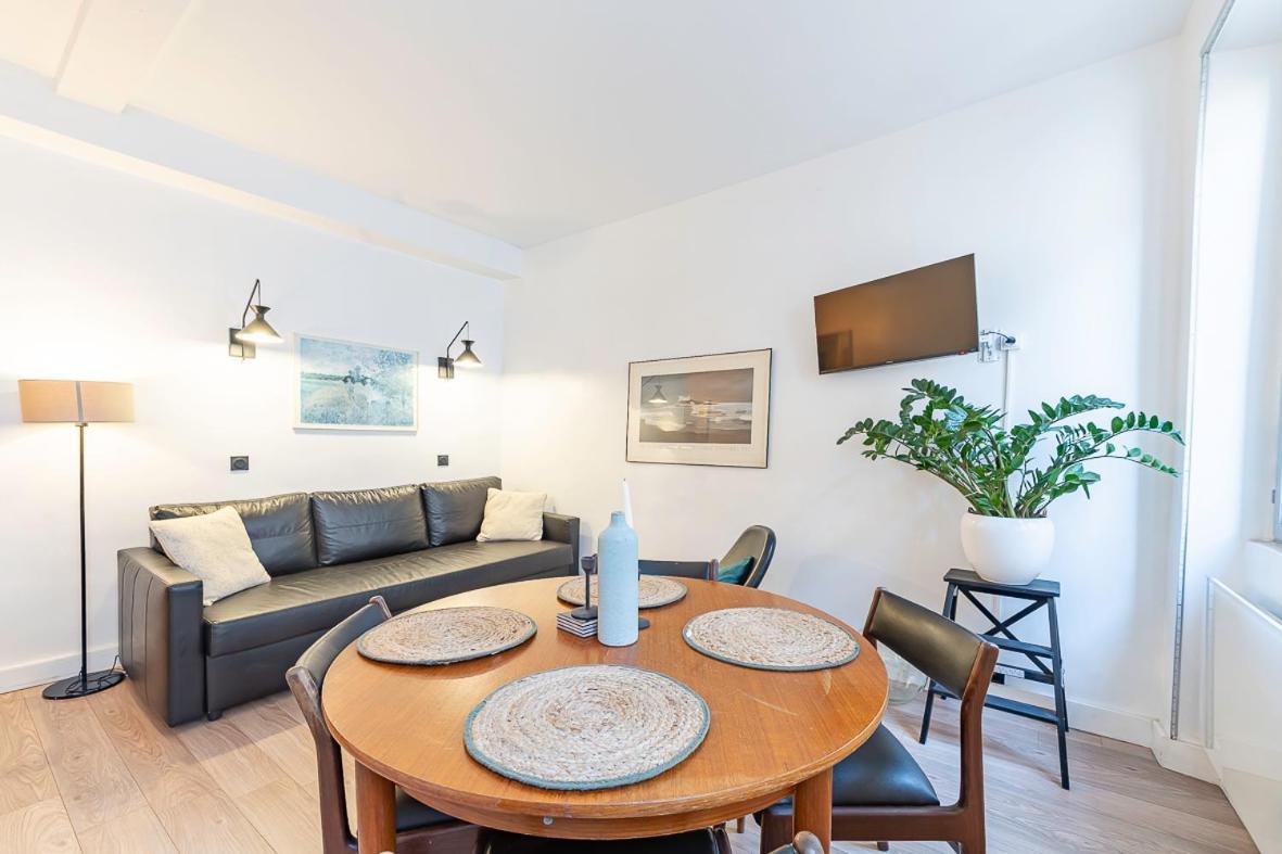 Belle Renovation Moderne Au Coeur Du Panier Apartment Марсилия Екстериор снимка